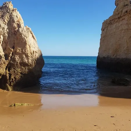 T2 A Portimao, Piscines, Garage Apartment